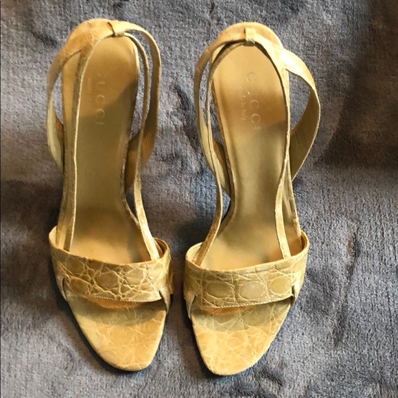 Gorgeous NIB Gucci sandals. Green. Size 9 - Picture 3 of 3